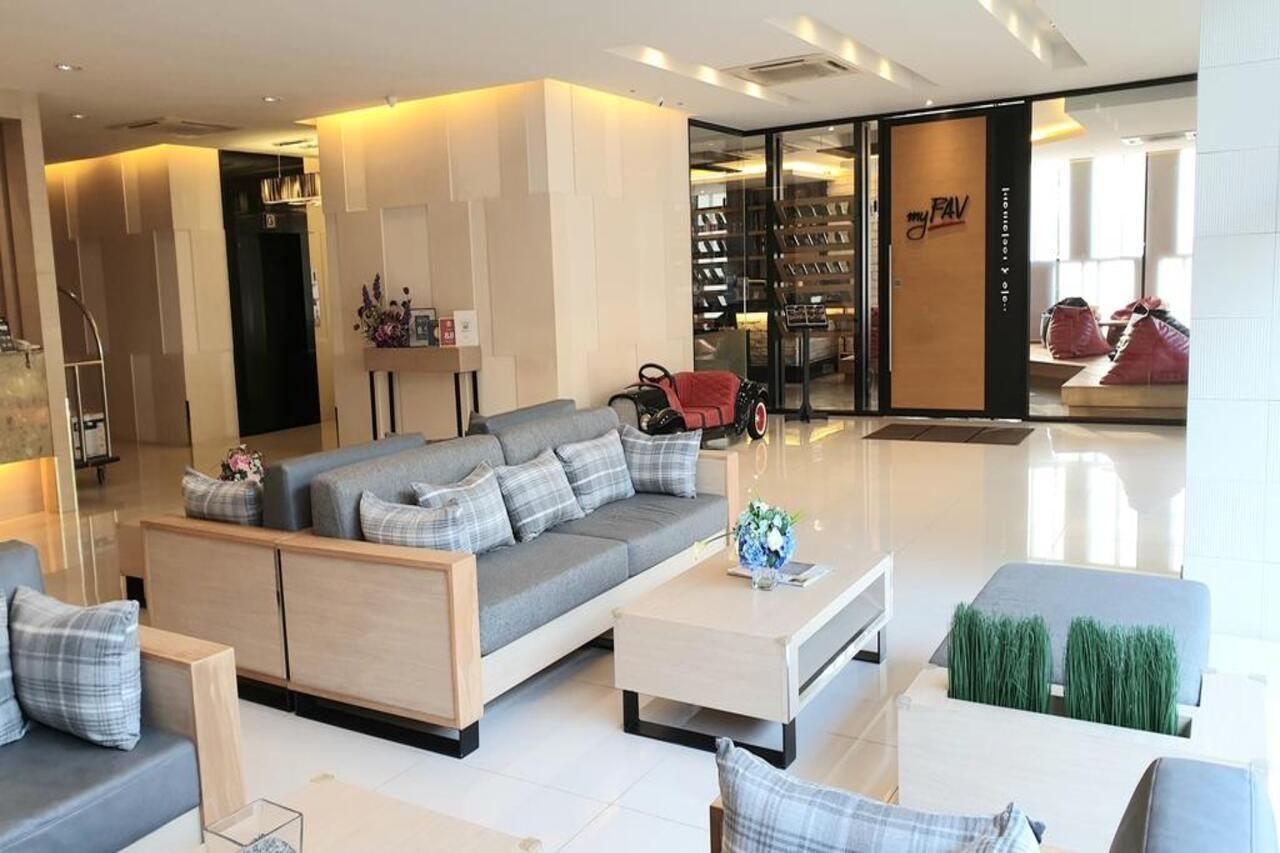 Parinda Hotel Bangkok Extérieur photo