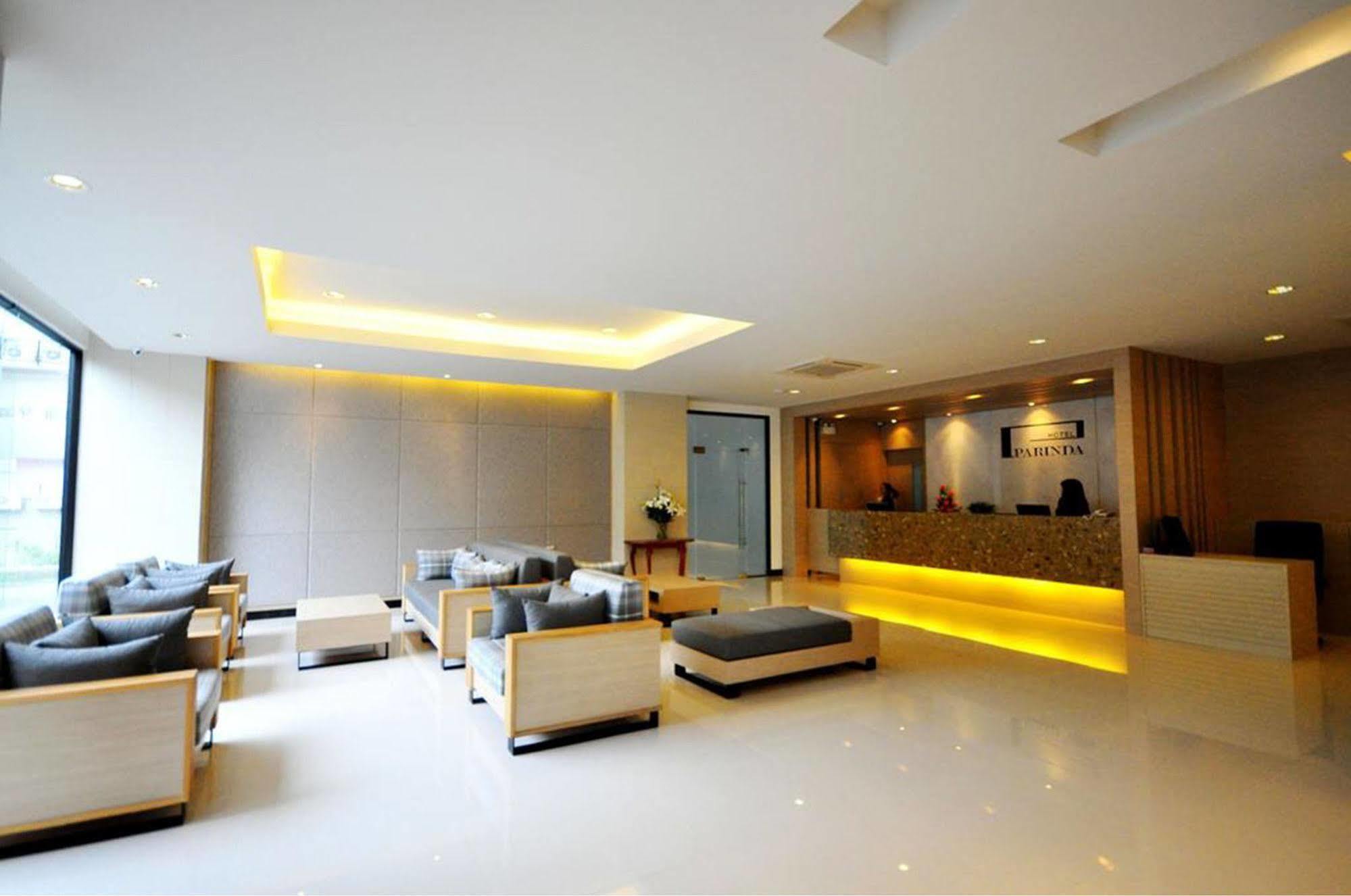 Parinda Hotel Bangkok Extérieur photo