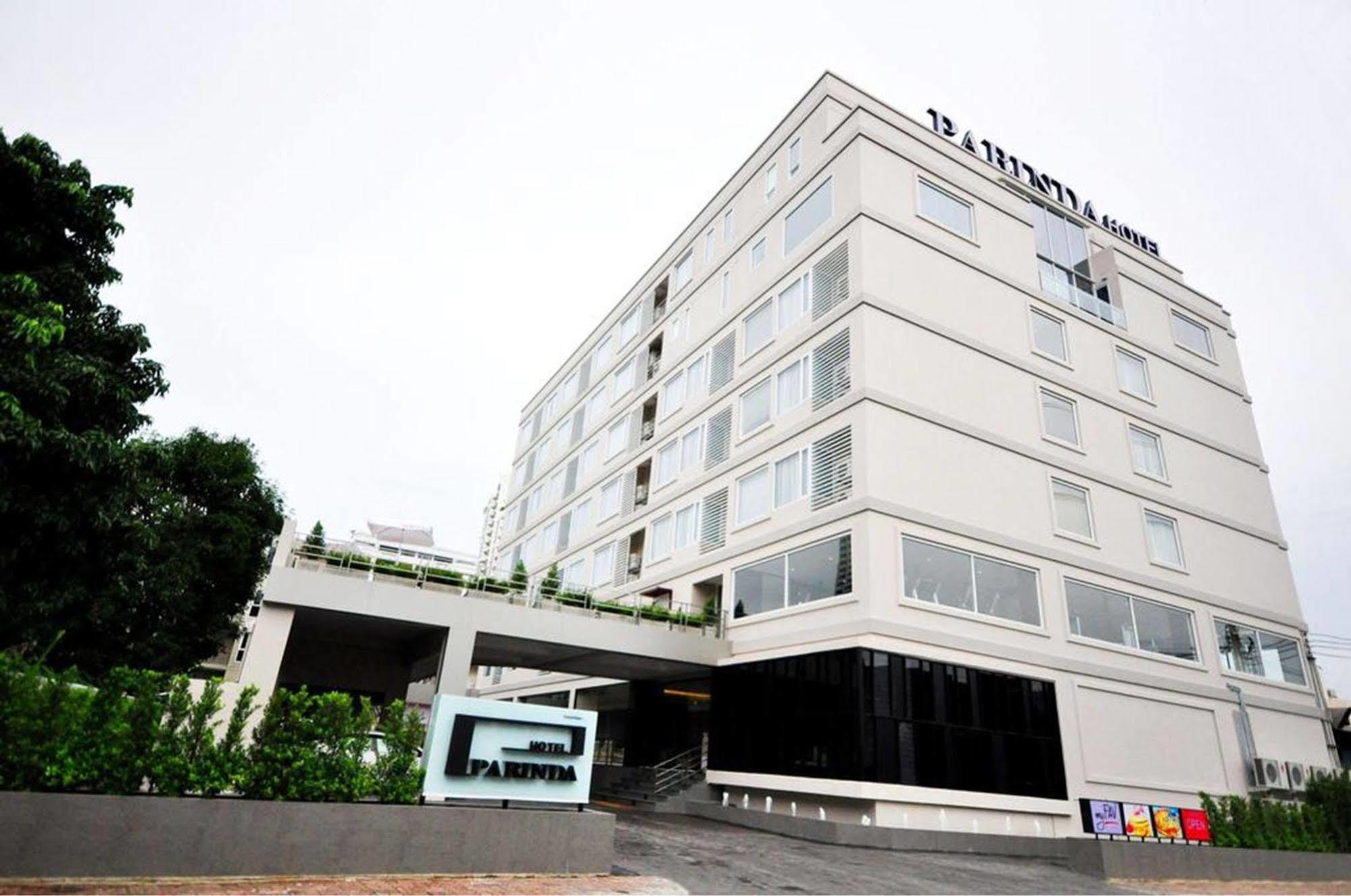 Parinda Hotel Bangkok Extérieur photo