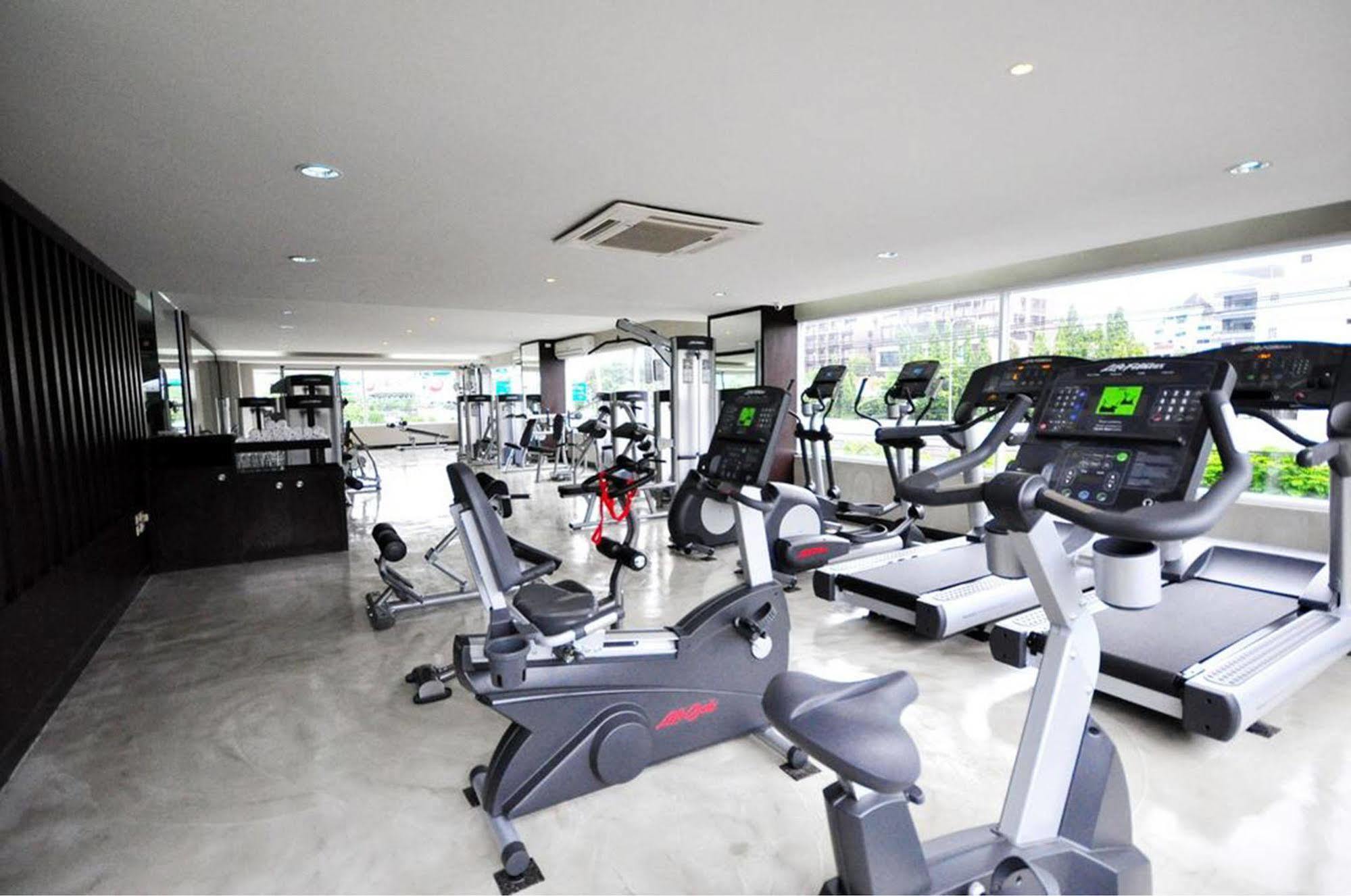 Parinda Hotel Bangkok Extérieur photo