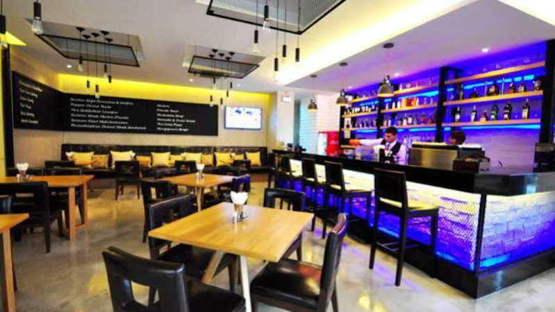 Parinda Hotel Bangkok Extérieur photo