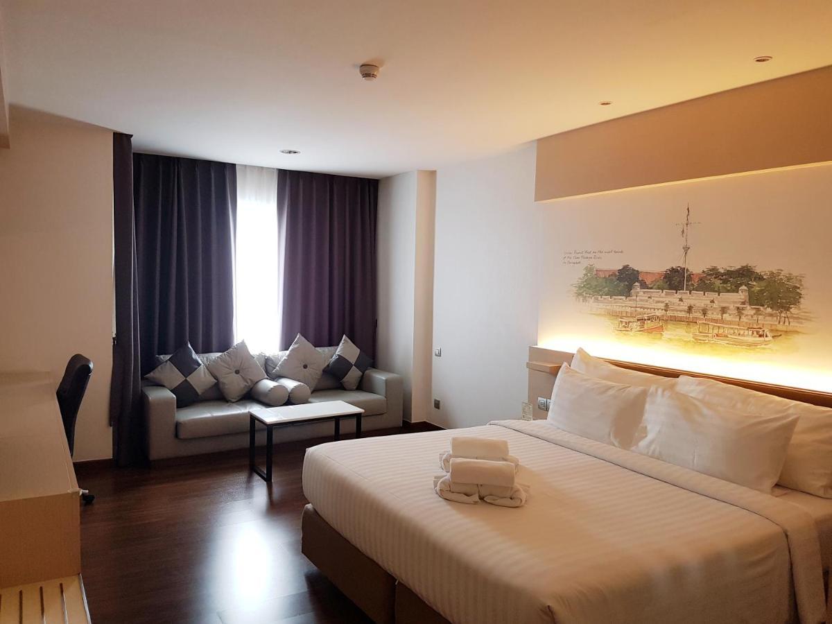 Parinda Hotel Bangkok Extérieur photo